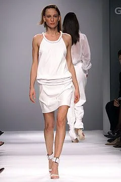 Look 16